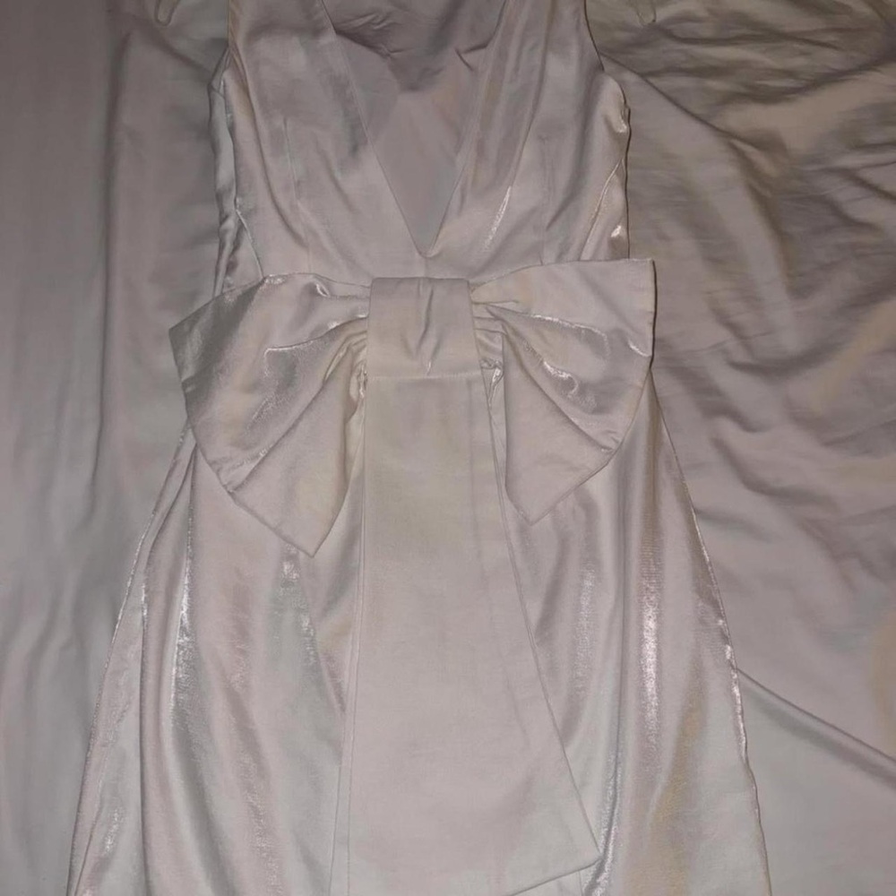 Elegant White Satin Dress with Bow
